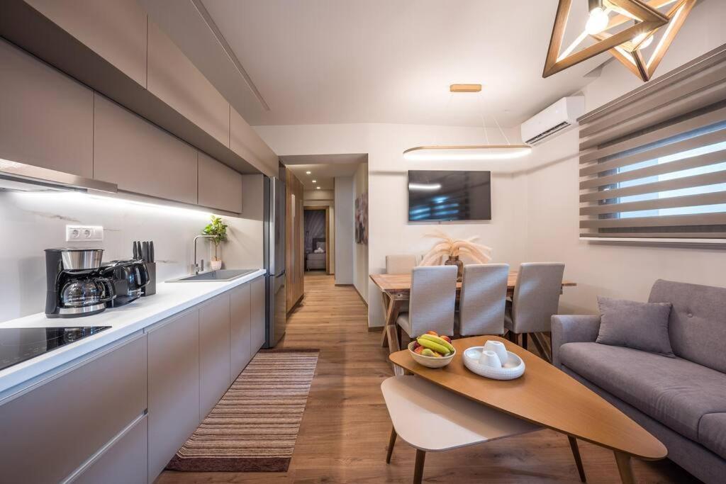 Amalia'S Luxury Apartment 2 Heraklion  ภายนอก รูปภาพ